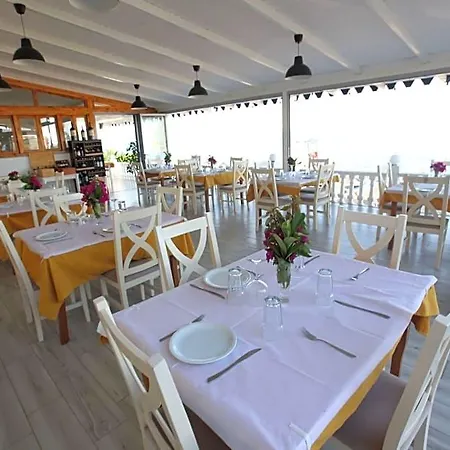 Joni Kompleks 3* Sarandë